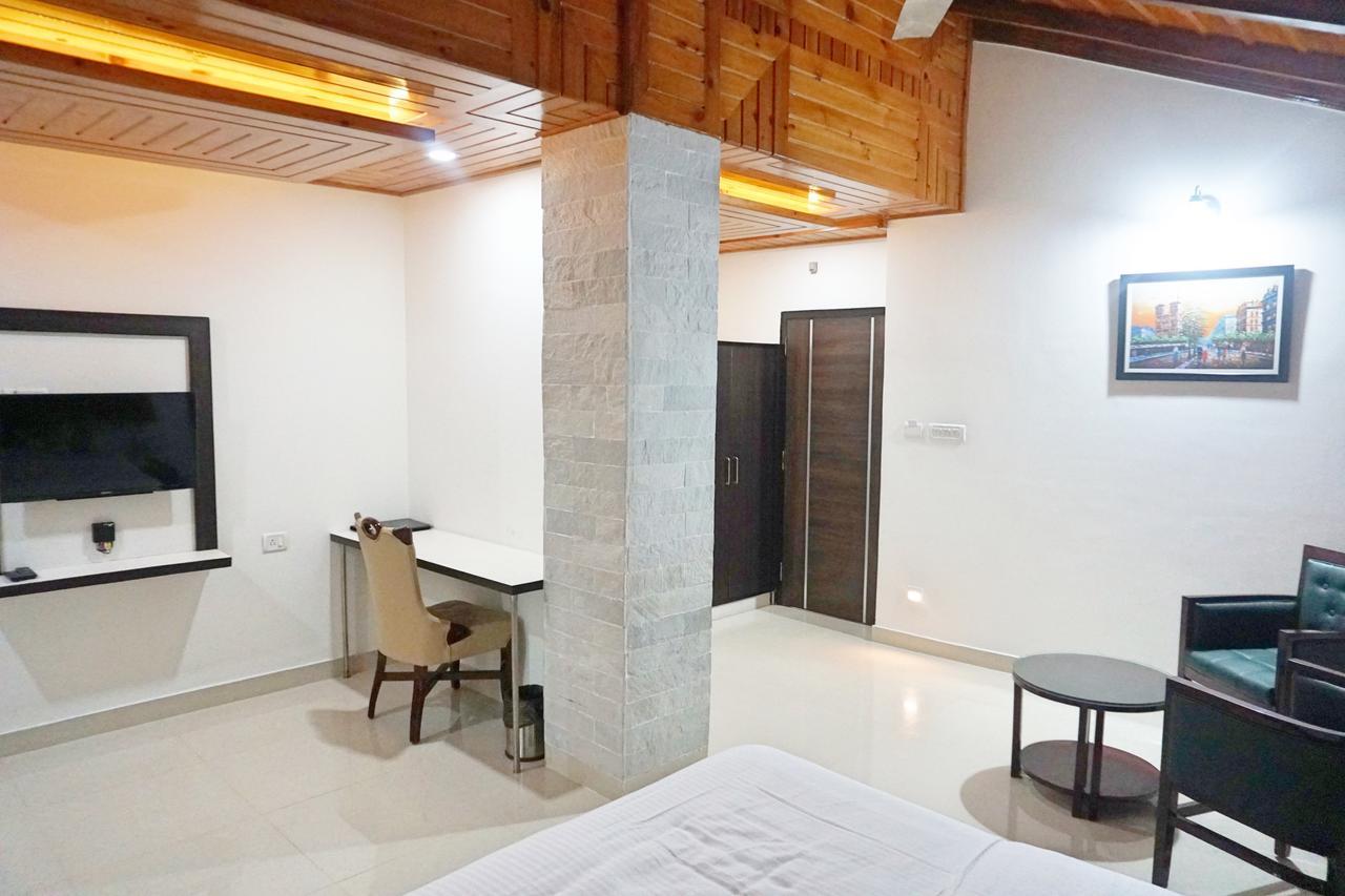 Ess & Bee Resorts Dharamshala Exterior foto